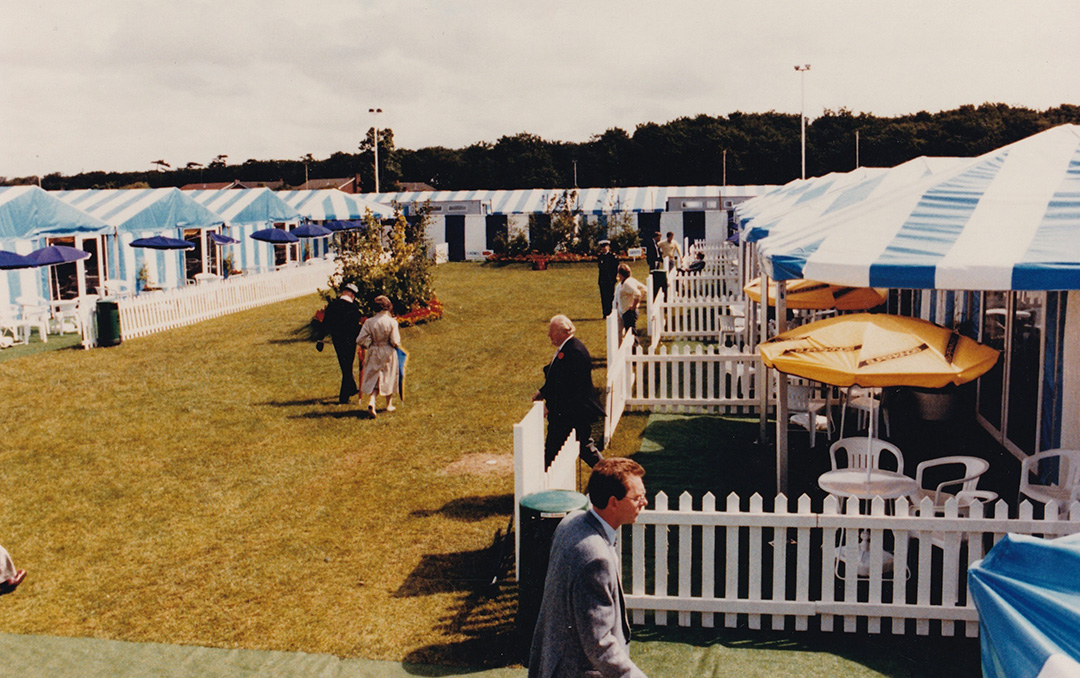 Frame Chalets - 1988